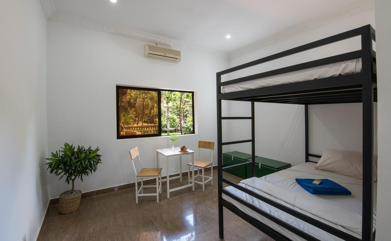 Barefoot Backpacker Resort Siem Reap Buitenkant foto