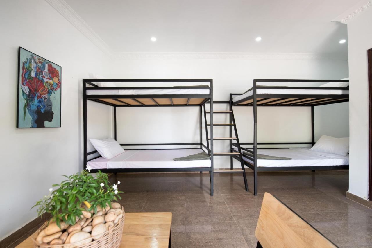 Barefoot Backpacker Resort Siem Reap Buitenkant foto