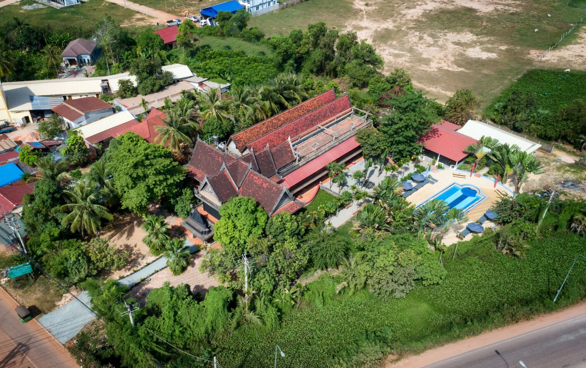 Barefoot Backpacker Resort Siem Reap Buitenkant foto